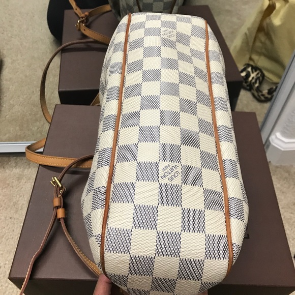 ❌SOLD ❌💯 Authentic Siracusa Azur crossbody purse - Picture 5 of 8